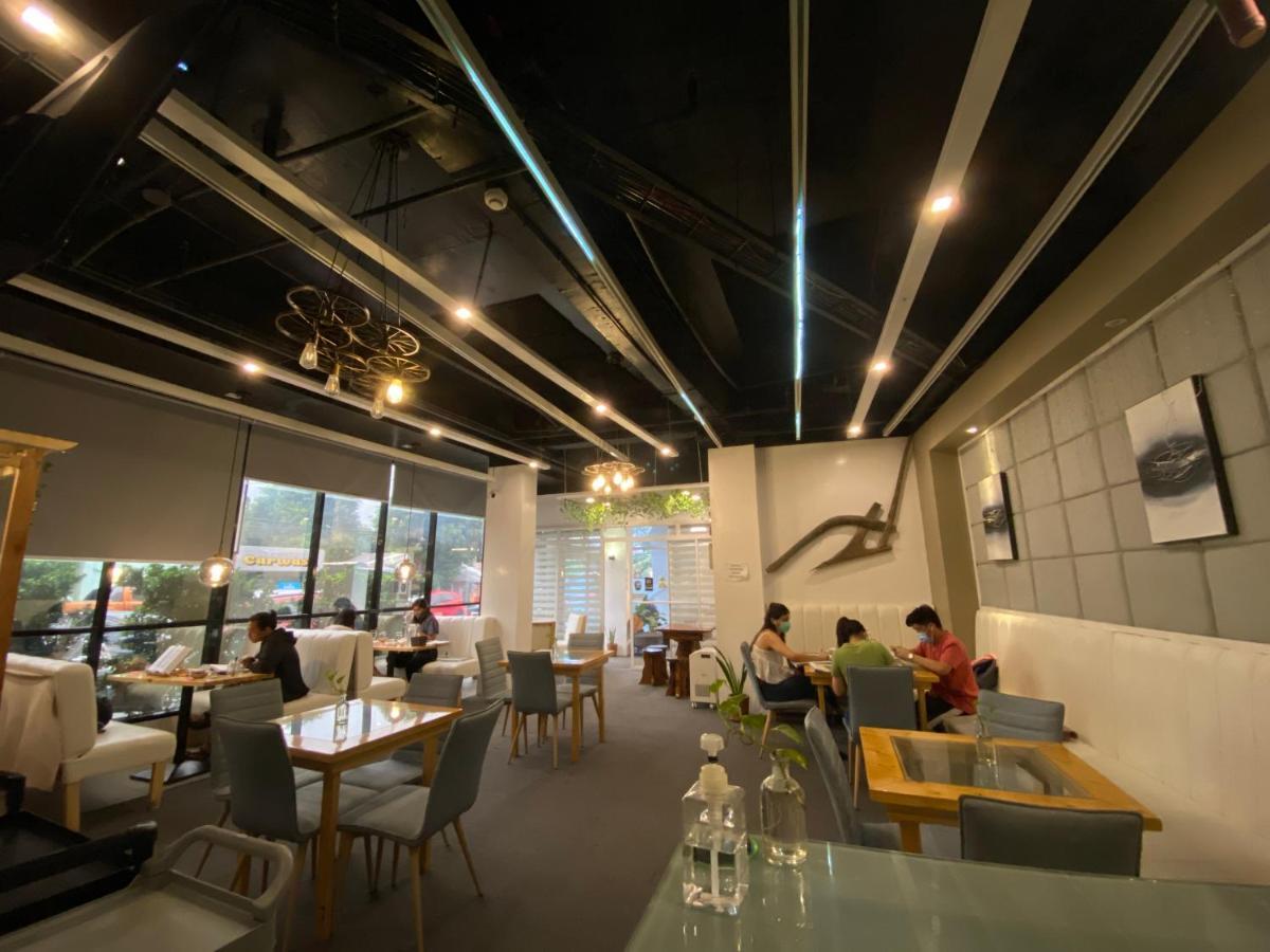 Tely'S Bed & Breakfast Iloilo Powered By Cocotel Екстер'єр фото