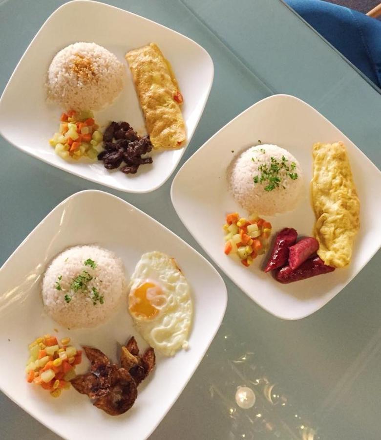 Tely'S Bed & Breakfast Iloilo Powered By Cocotel Екстер'єр фото