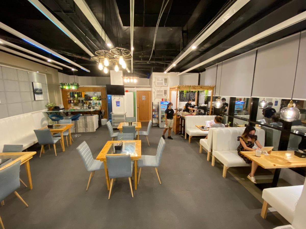Tely'S Bed & Breakfast Iloilo Powered By Cocotel Екстер'єр фото
