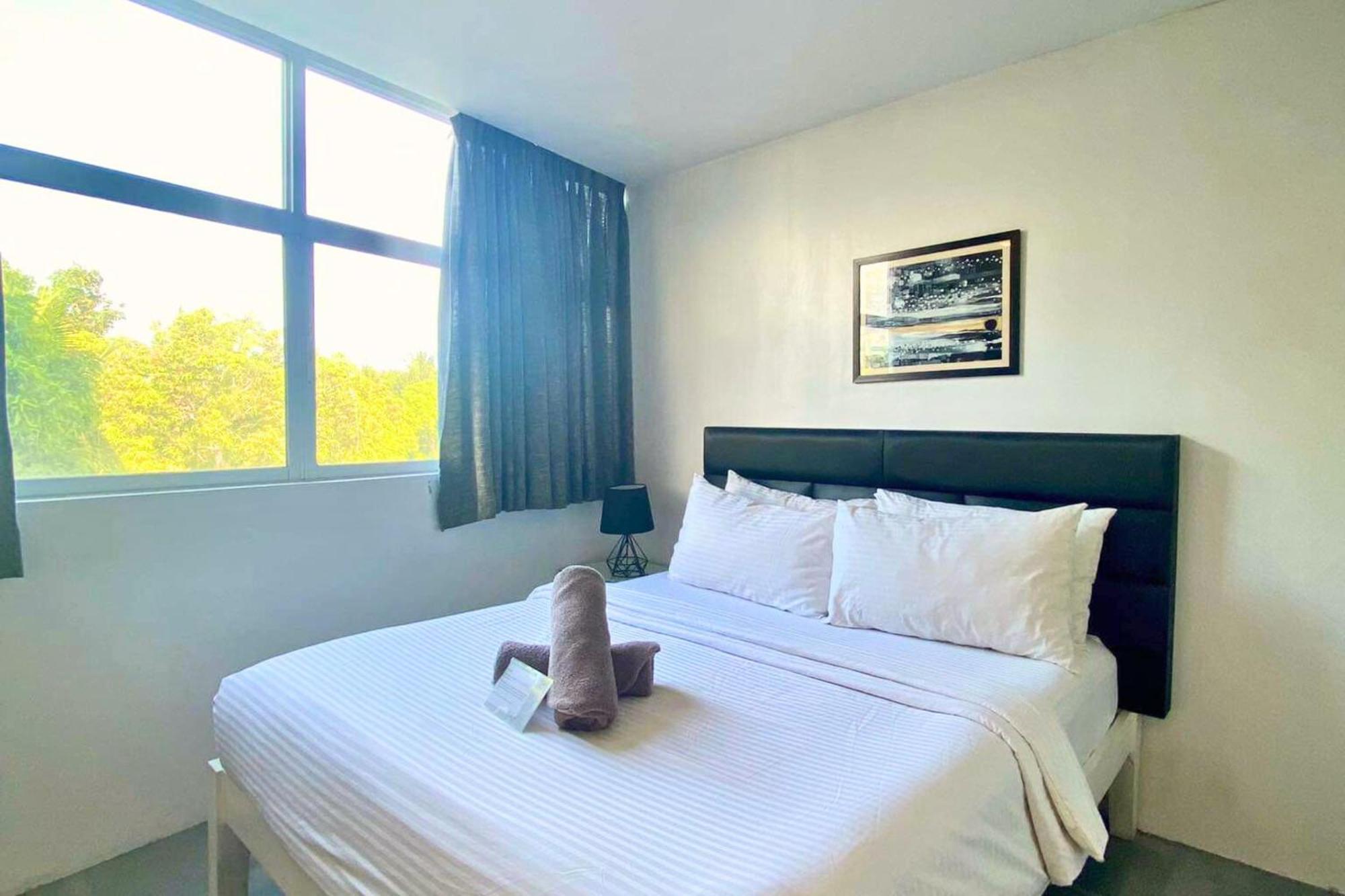Tely'S Bed & Breakfast Iloilo Powered By Cocotel Екстер'єр фото
